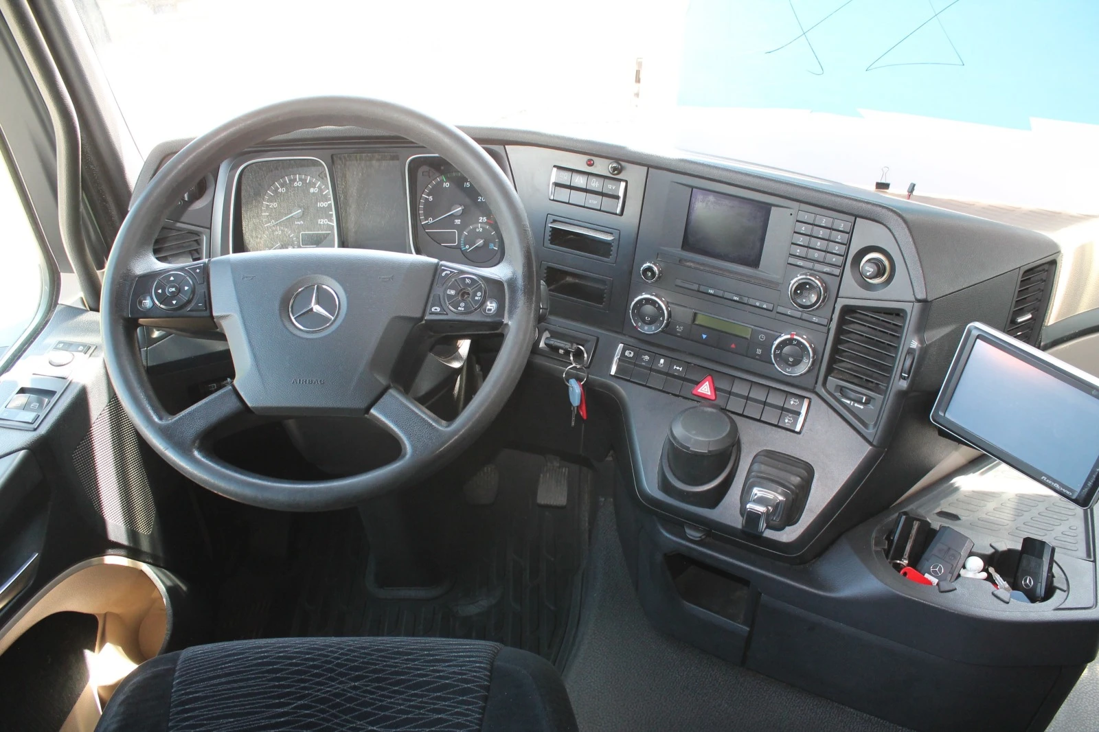 Mercedes-Benz Actros 1842 EUR6 - изображение 9