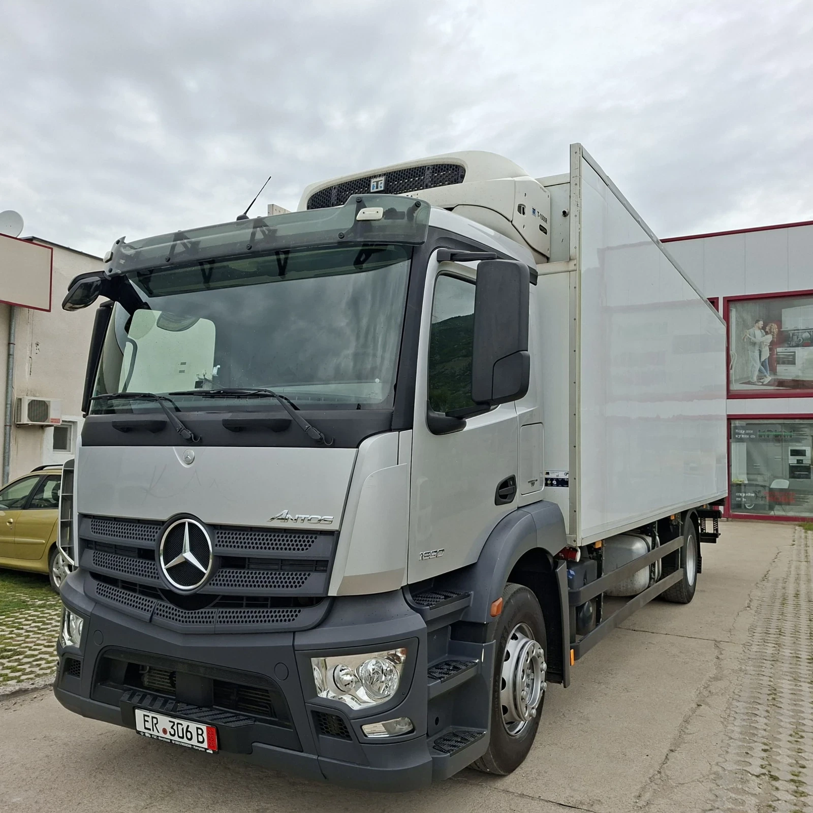 Mercedes-Benz Antos 1830 ХЛАДИЛЕН БОРД, снимка 2 - Камиони - 54311453