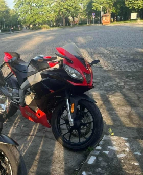     Aprilia Rs