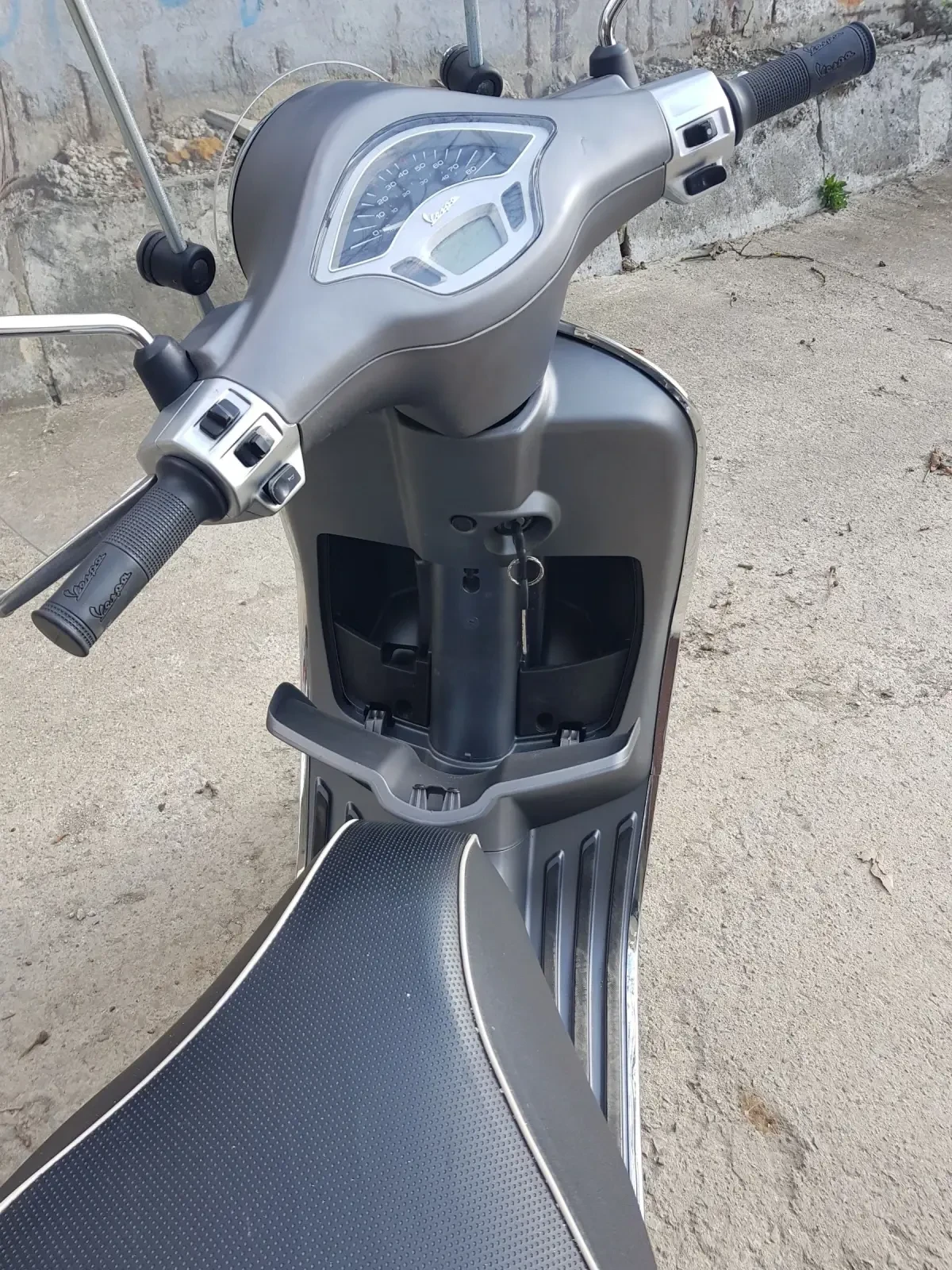 Vespa Primavera 50 4т , снимка 8 - Мотоциклети и мототехника - 53723718