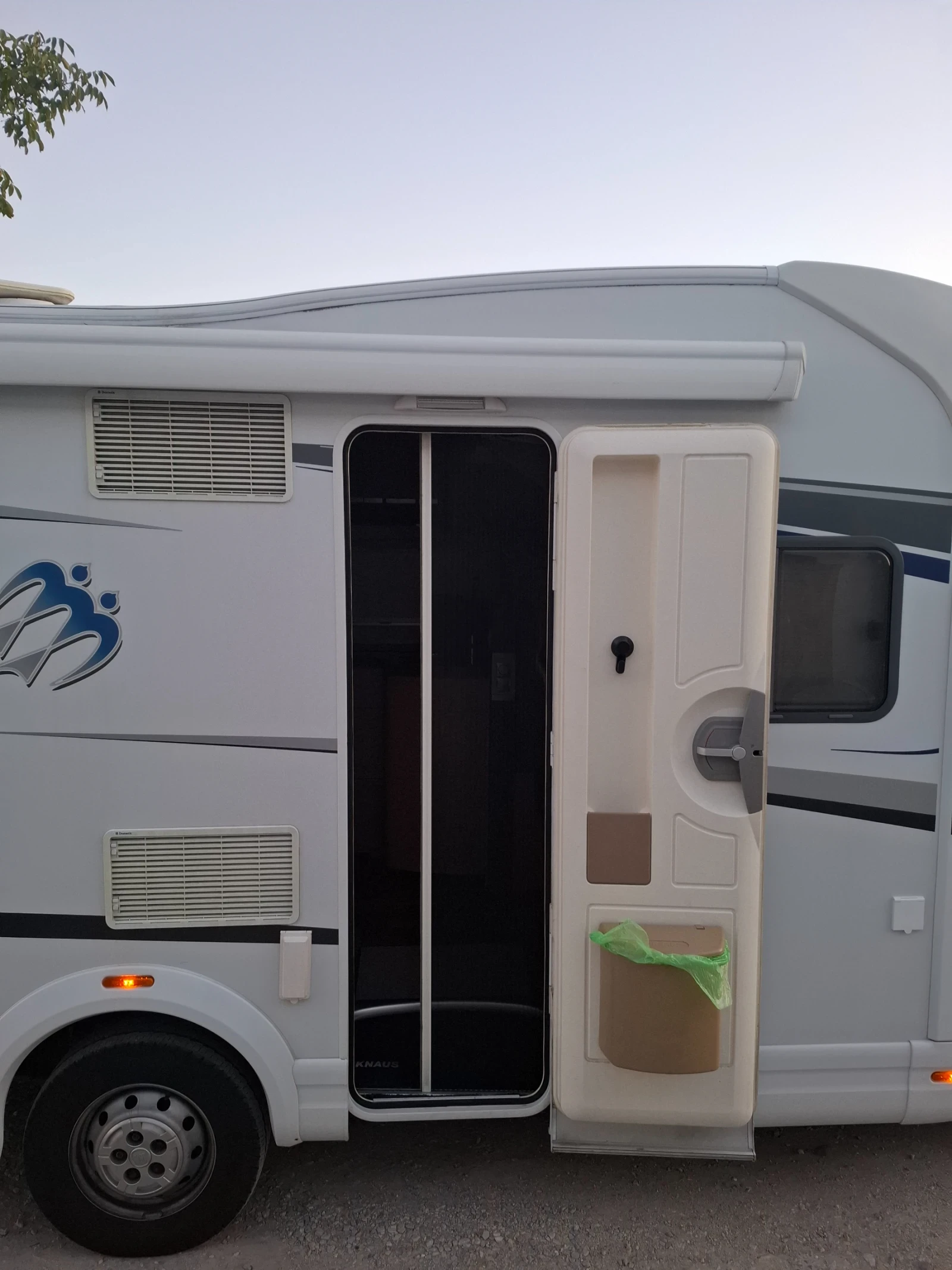 Кемпер Knaus KNAUS SKY WAVE 650 MF - изображение 5