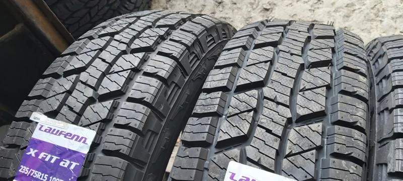 Гуми Всесезонни 235/75R15, снимка 4 - Гуми и джанти - 35148426