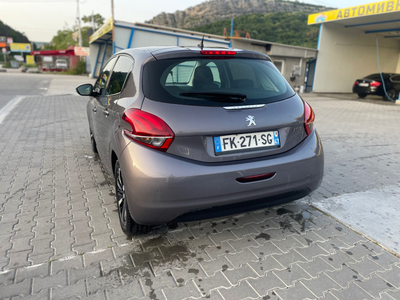 Peugeot 208 1.2, снимка 8 - Автомобили и джипове - 45846445