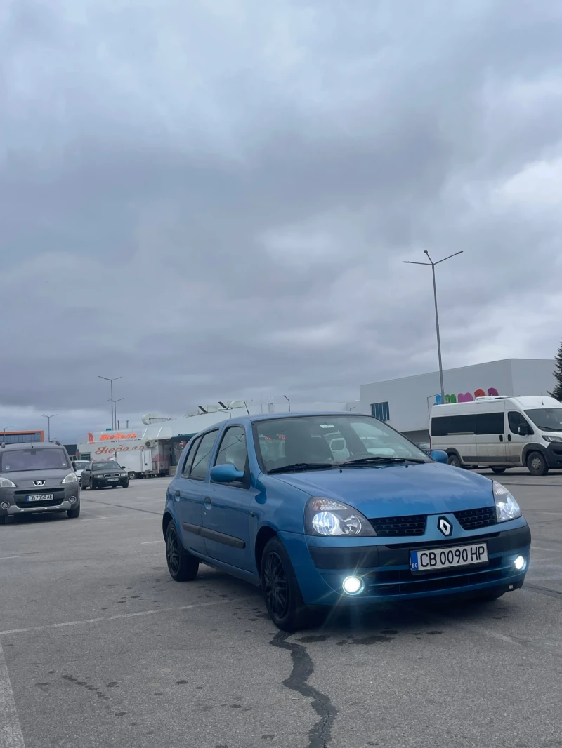 Renault Clio, снимка 2 - Автомобили и джипове - 48228167