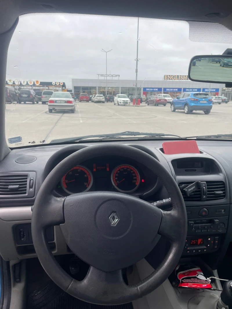 Renault Clio, снимка 9 - Автомобили и джипове - 48228167