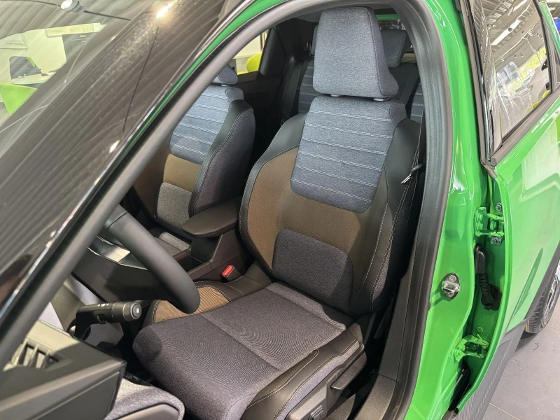 Renault 5 * DISTRONIC* H&K* LED* CAM* CARPLAY* , снимка 7 - Автомобили и джипове - 50315167