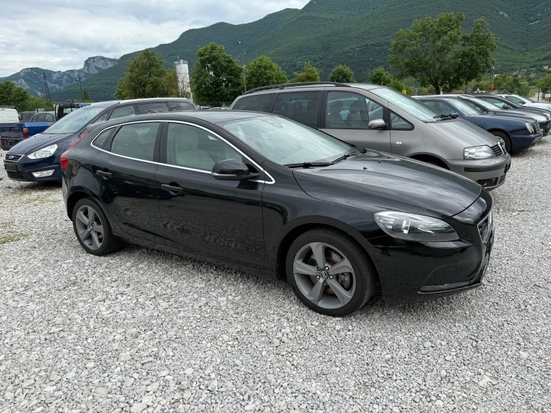 Volvo V40 2.0 D3 AUTOMAT, снимка 4 - Автомобили и джипове - 51356661