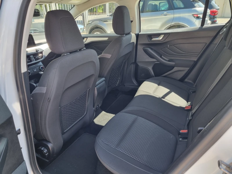 Ford Focus КАТО НОВA, снимка 11 - Автомобили и джипове - 51616073