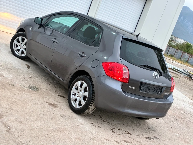 Toyota Auris 1.4 D-4D 90кс, снимка 4 - Автомобили и джипове - 51888079
