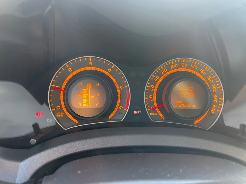 Toyota Auris 1.4 D-4D 90кс, снимка 9 - Автомобили и джипове - 51888079