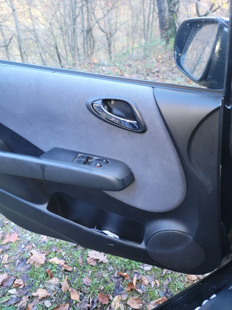 Honda Jazz, снимка 16 - Автомобили и джипове - 52516059