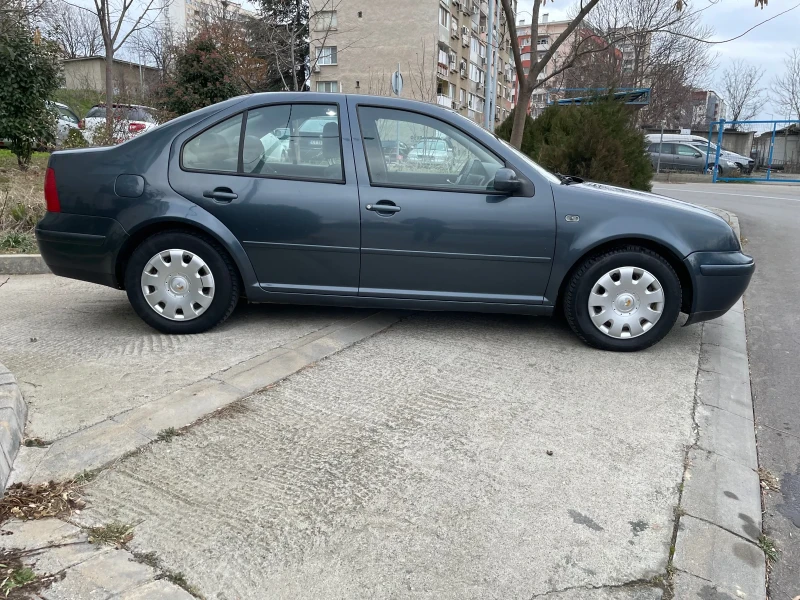VW Bora, снимка 6 - Автомобили и джипове - 53023625