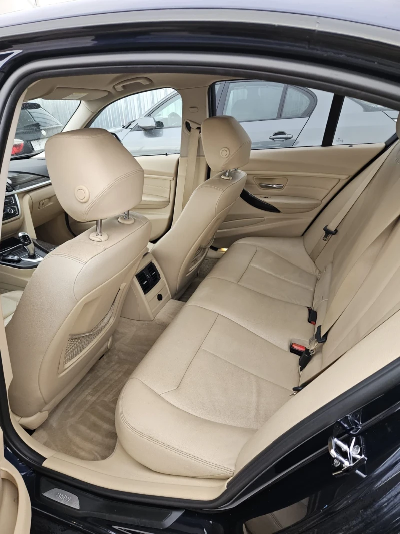 BMW 320 d М-пакет, снимка 11 - Автомобили и джипове - 53392869