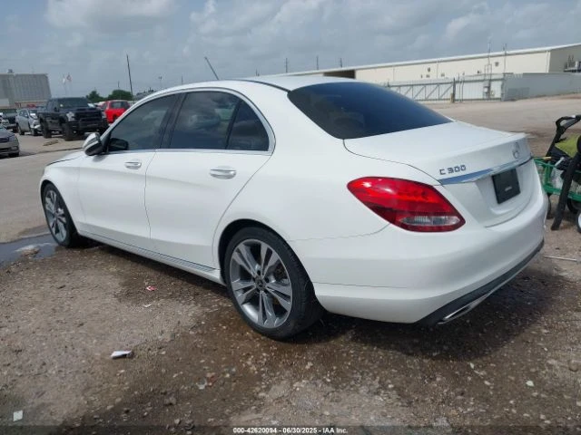 Mercedes-Benz C 300  - изображение 4