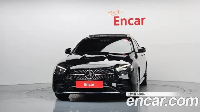 Mercedes-Benz E 350 4MATIC AMG Line, снимка 2 - Автомобили и джипове - 54459361