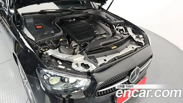 Mercedes-Benz E 350 4MATIC AMG Line, снимка 11 - Автомобили и джипове - 54459361