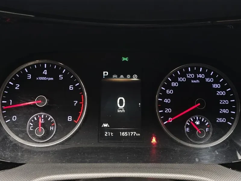 Kia K5 2.0 Lpi Standard, снимка 8 - Автомобили и джипове - 55739395