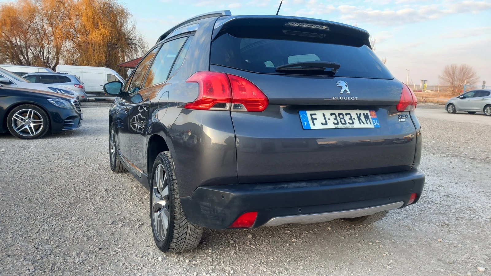 Peugeot 2008 1.2i-130PS/НАВИГАЦИЯ/ПАНОРАМА/КЛИМАТРОНИК/EURO 6 - изображение 3