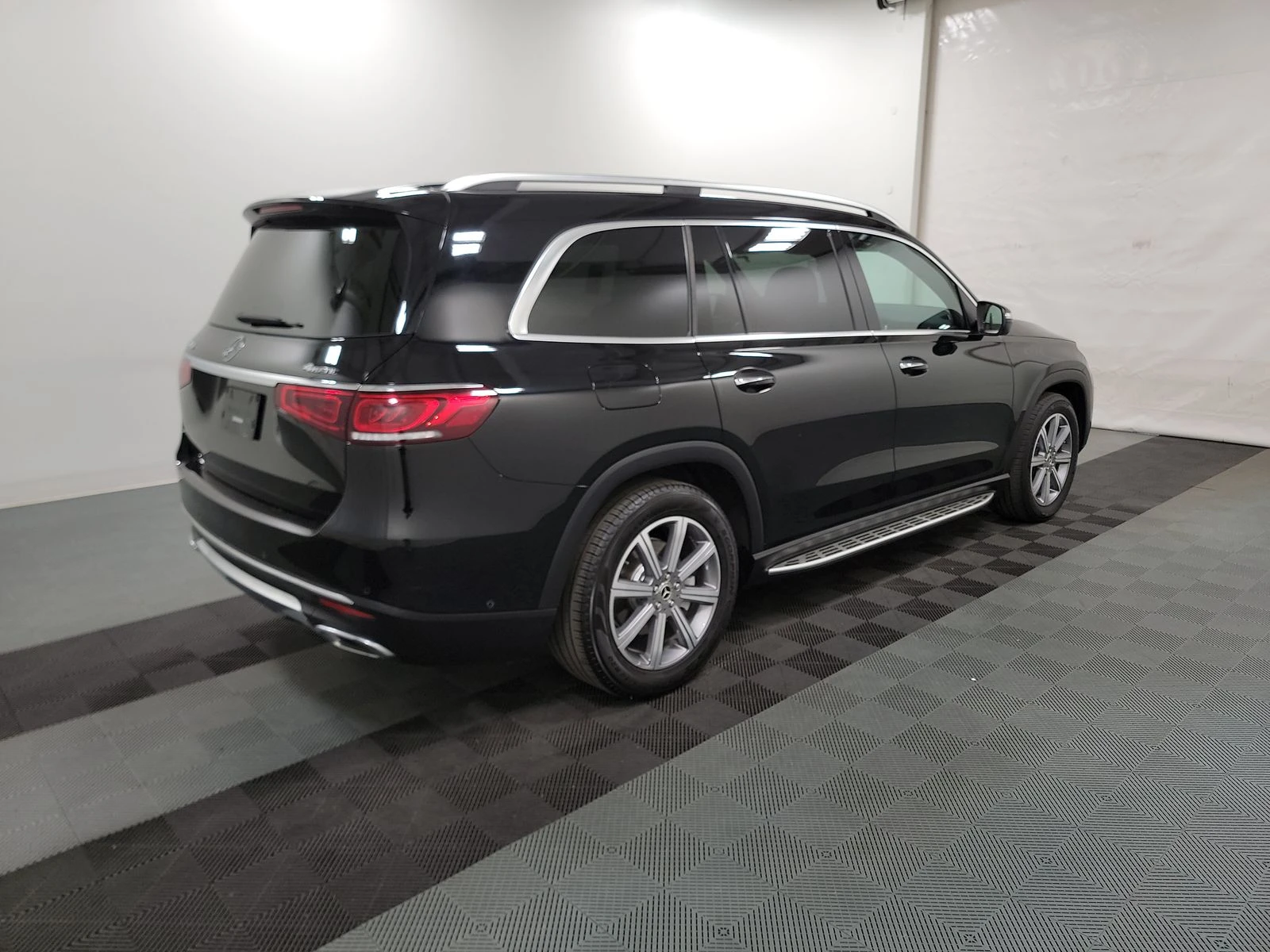 Mercedes-Benz GLS 450 4MATIC * М. ТОЧКА * BURMESTER * ПОДГРЕВ *  - изображение 4
