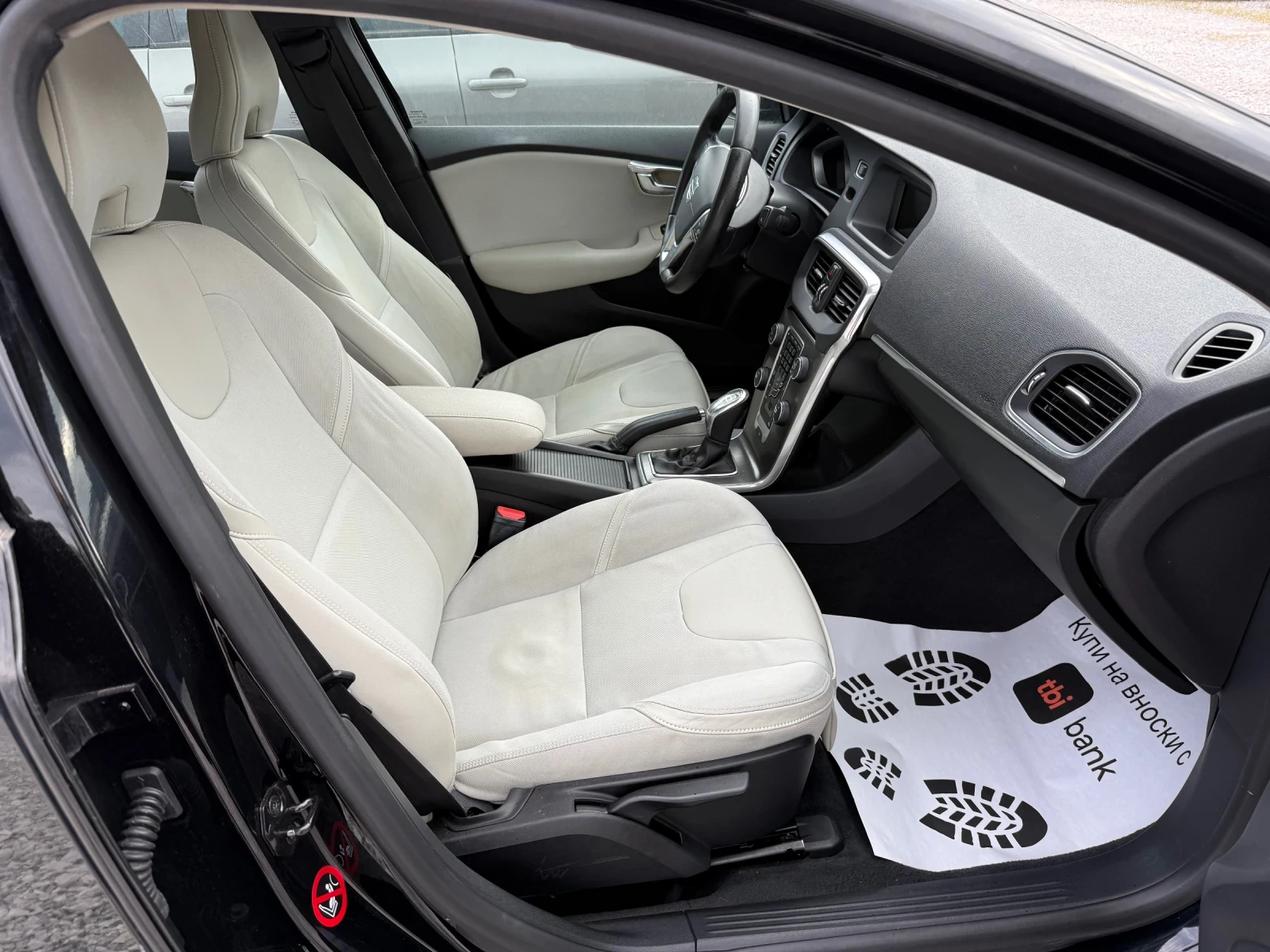 Volvo V40 2.0 D3 AUTOMAT - изображение 10