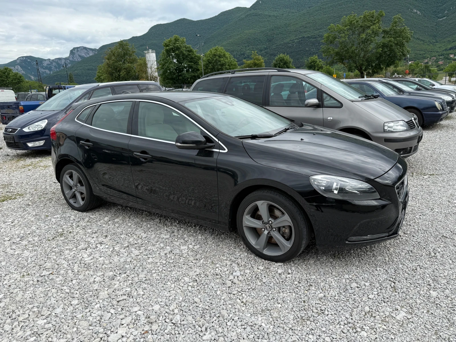 Volvo V40 2.0 D3 AUTOMAT - изображение 4