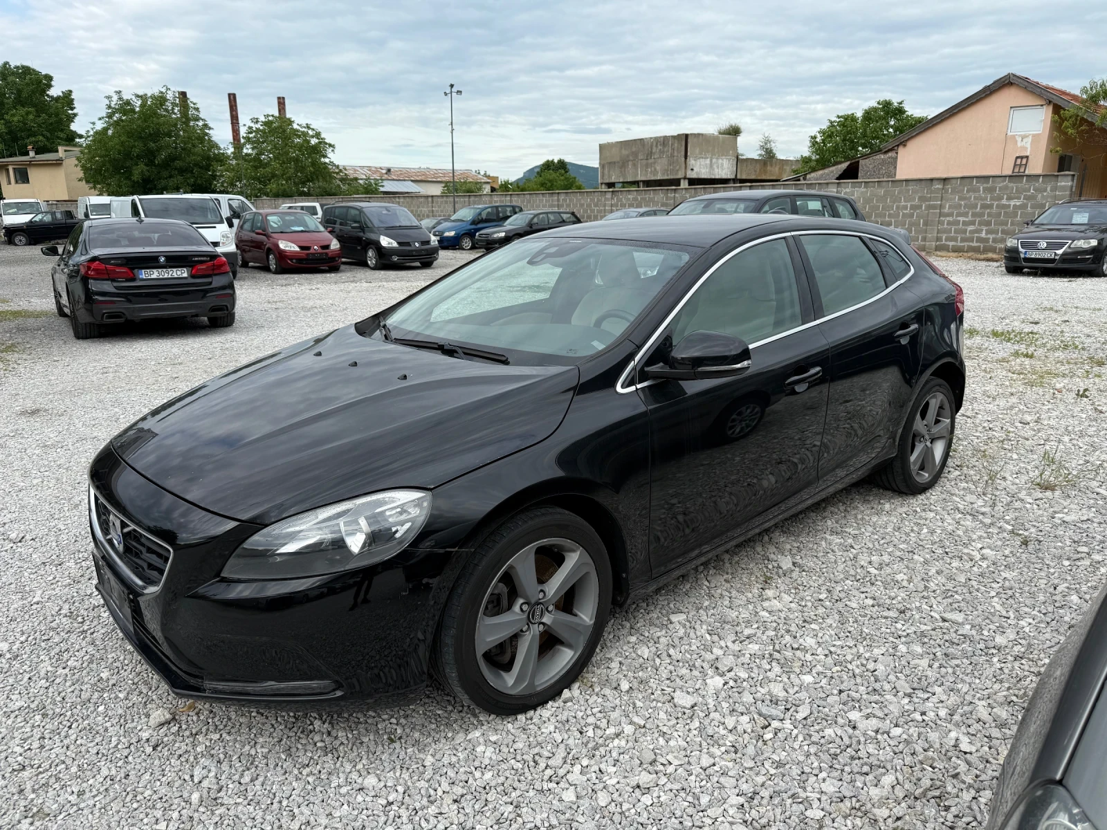 Volvo V40 2.0 D3 AUTOMAT - изображение 2