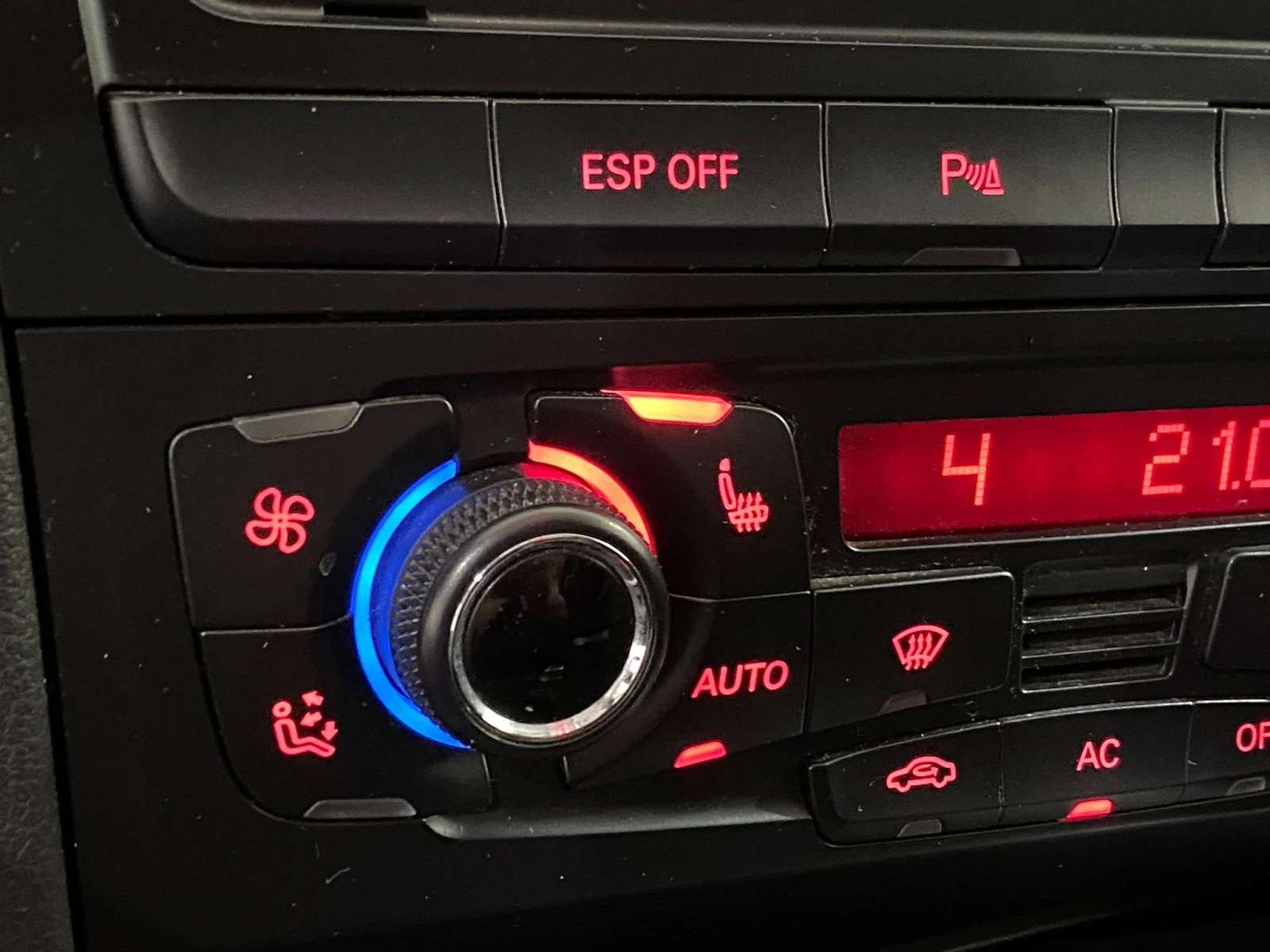Audi A4 NAVI - изображение 10