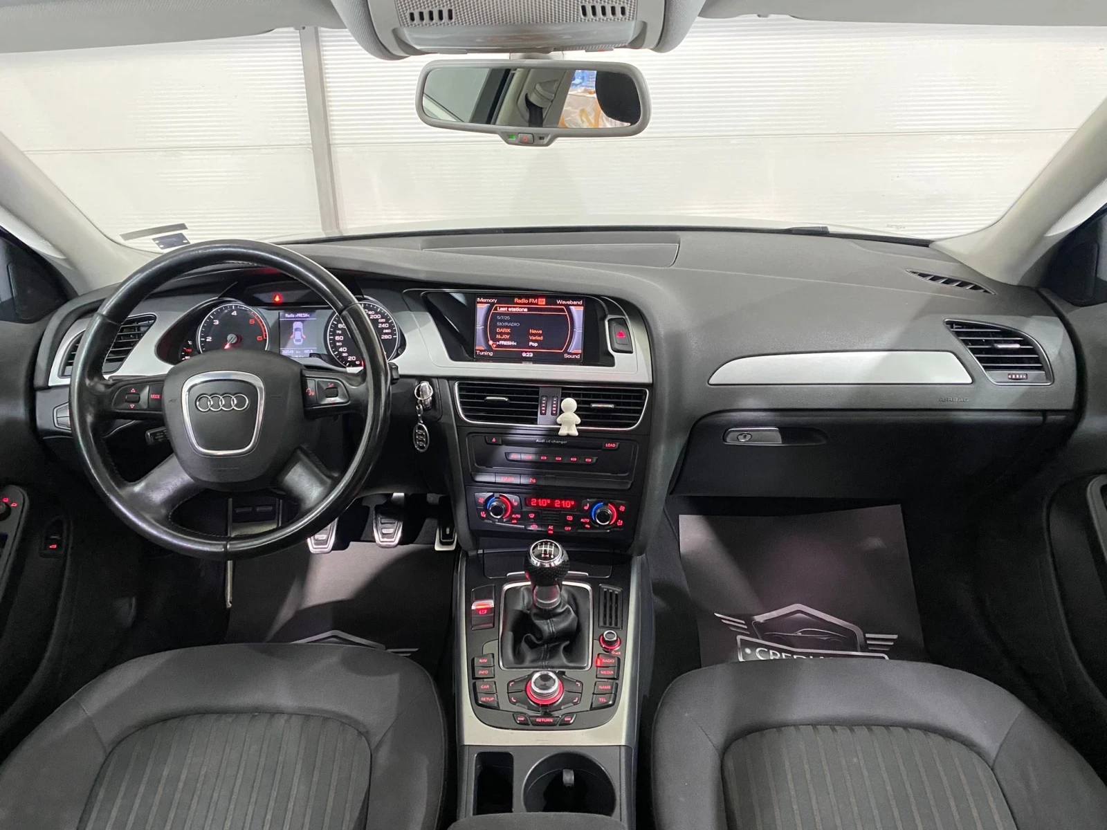 Audi A4 NAVI - изображение 6