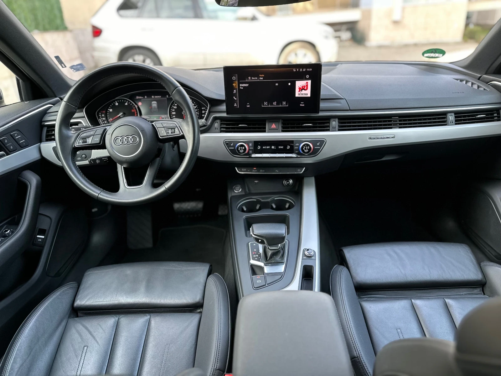 Audi A4 Avant Facelift 110Хил км  - изображение 9