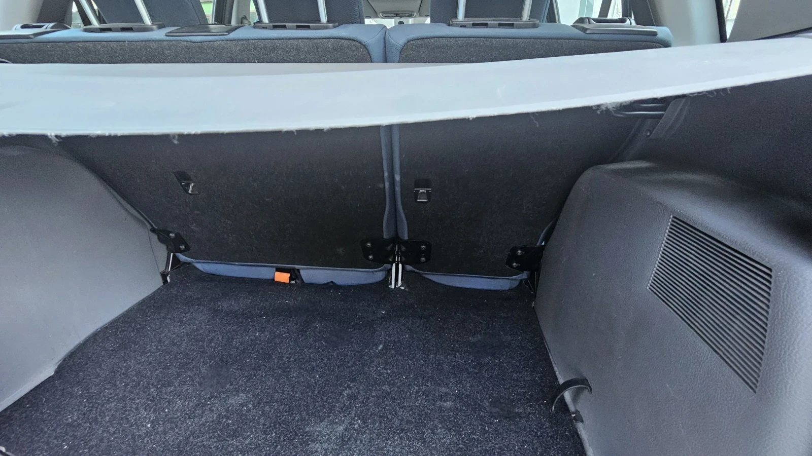 Mazda 2  - изображение 10