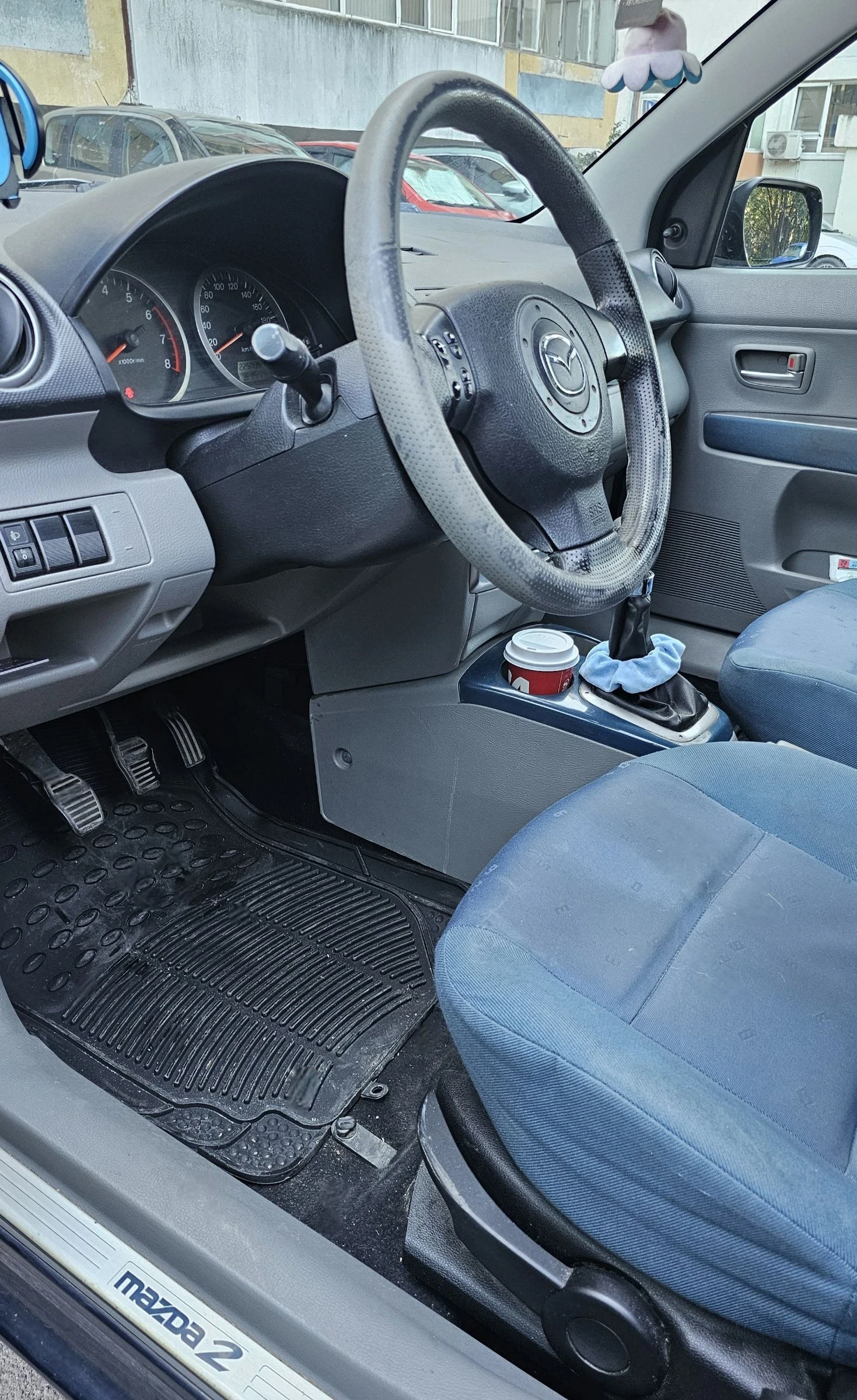 Mazda 2  - изображение 8