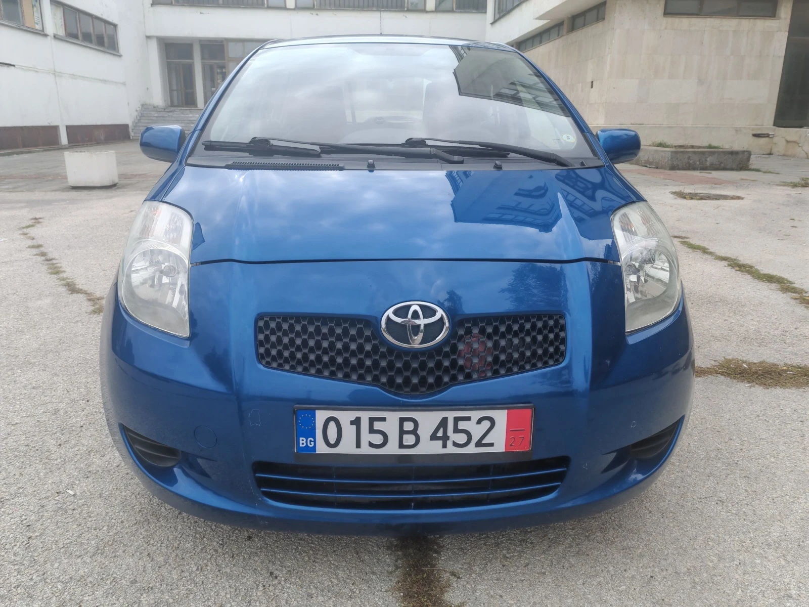 Toyota Yaris 1.4D4D 90KS - изображение 2