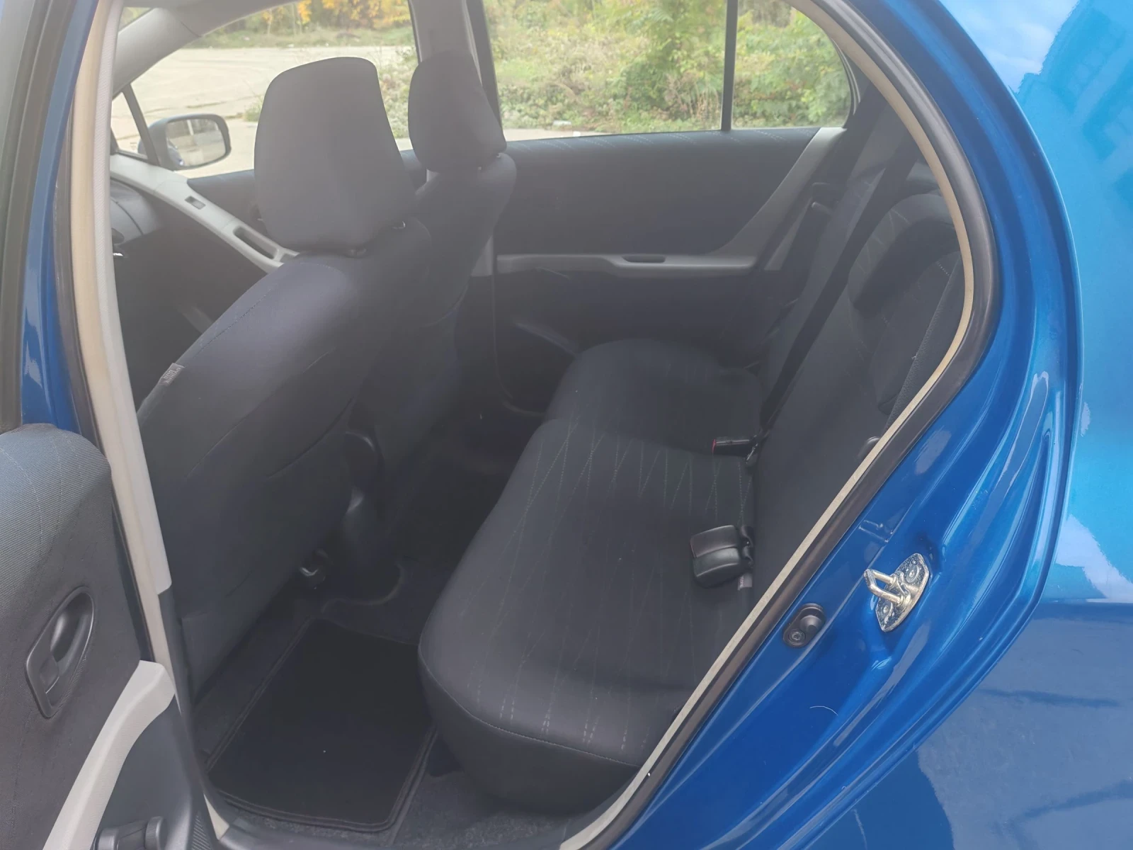 Toyota Yaris 1.4D4D 90KS - изображение 10