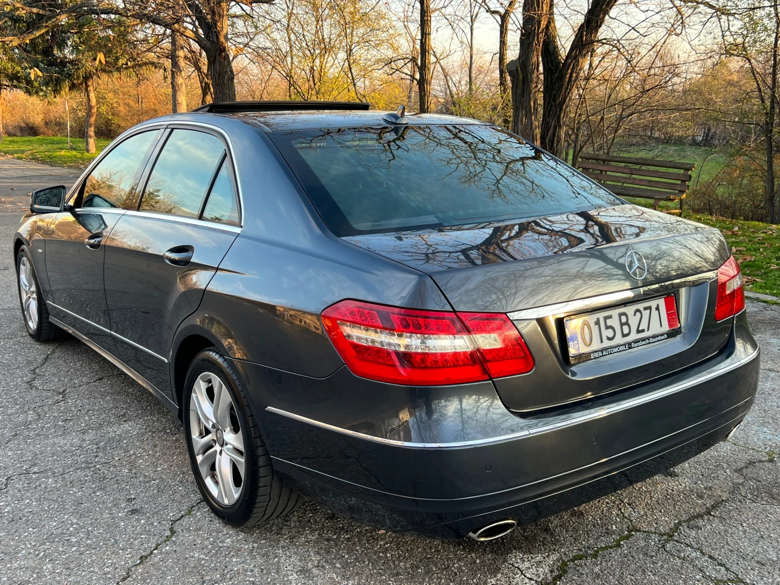 Mercedes-Benz E 350 ДИСТРОНИК/ПОДГРЕВ/ОБДУХВАНЕ/ЛЮК/МЪРТВА ТОЧКА - изображение 6