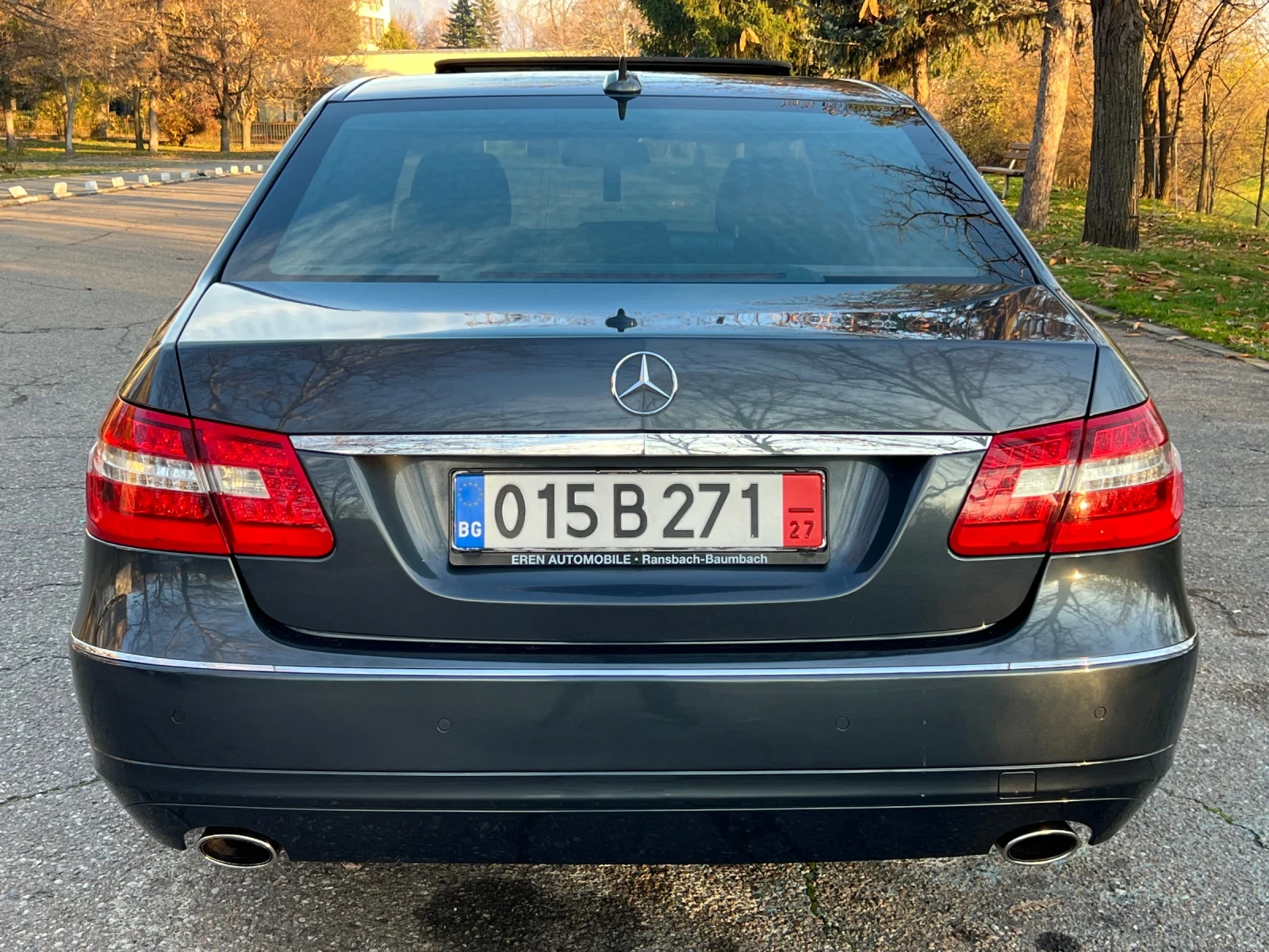 Mercedes-Benz E 350 ДИСТРОНИК/ПОДГРЕВ/ОБДУХВАНЕ/ЛЮК/МЪРТВА ТОЧКА - изображение 8