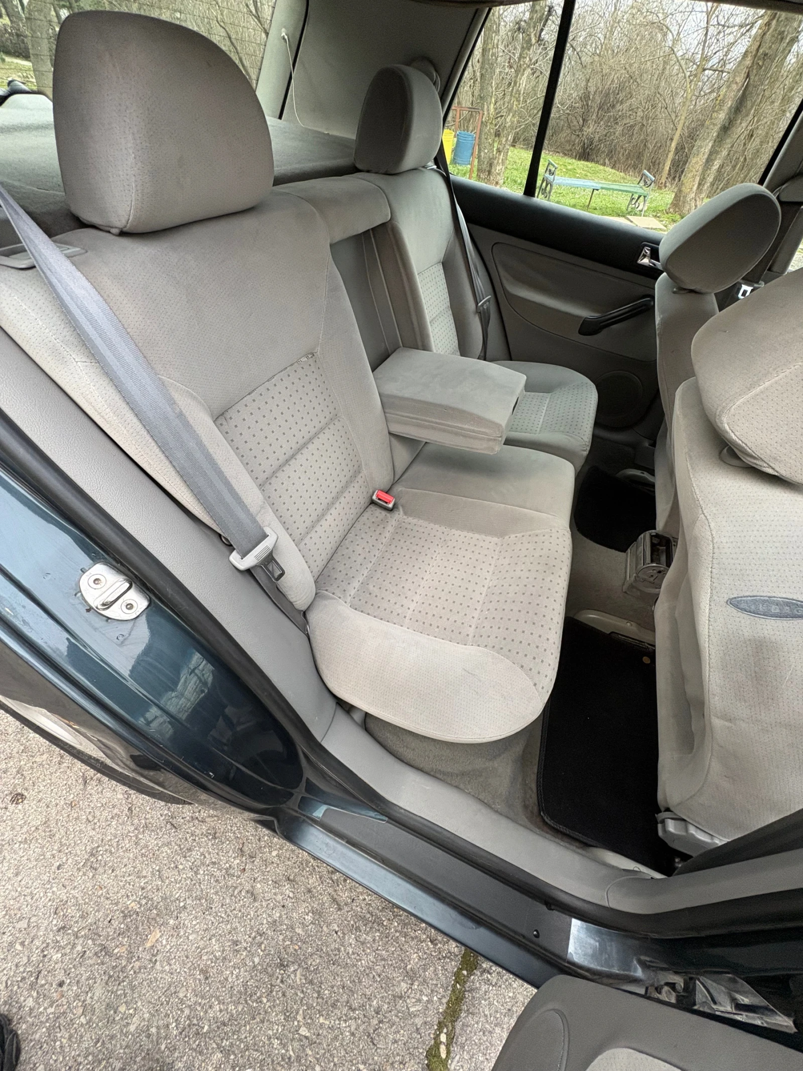 VW Golf 4 1.9tdi TOP !!!, снимка 8 - Автомобили и джипове - 53726864