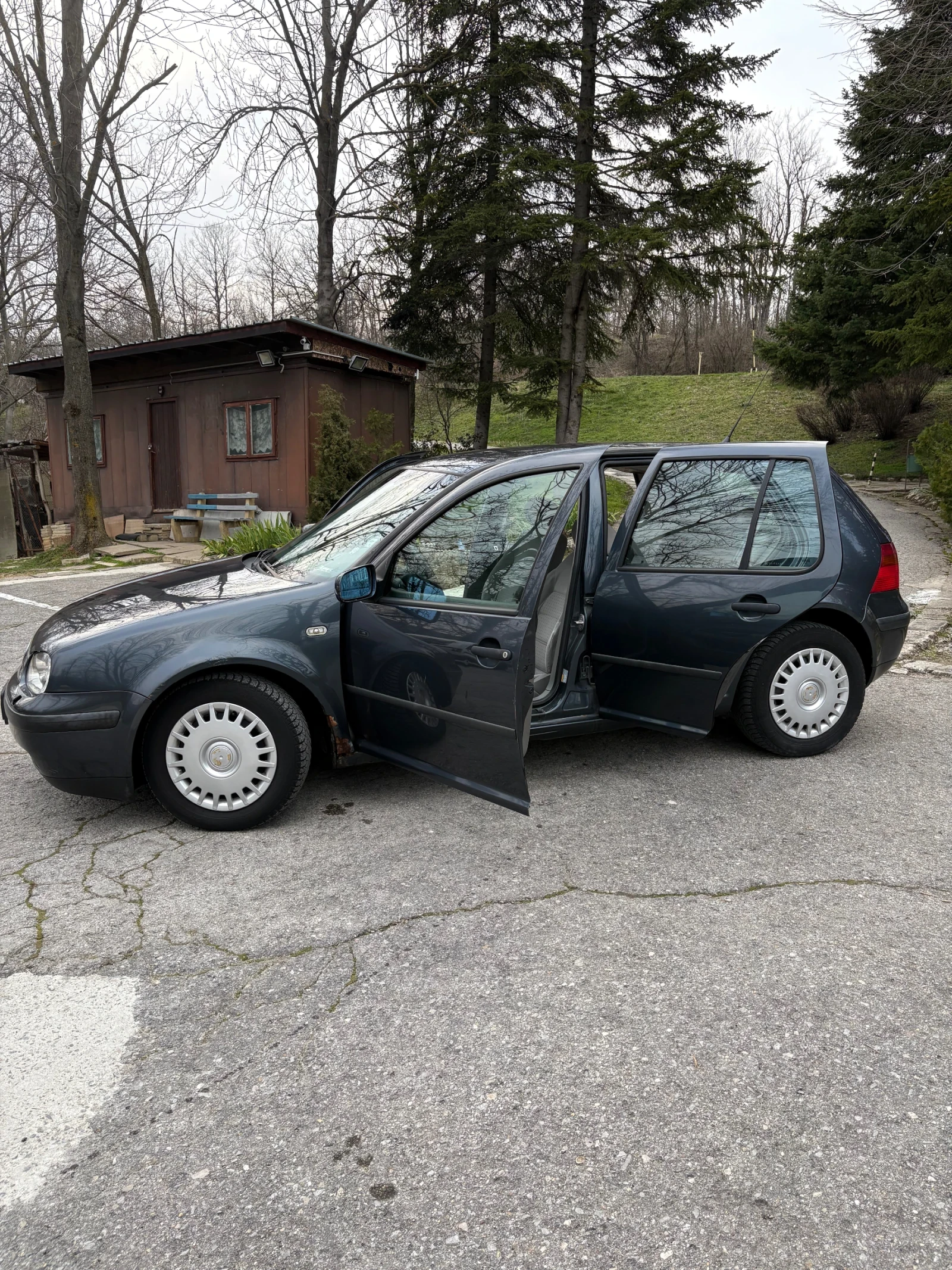 VW Golf 4 1.9tdi TOP !!!, снимка 4 - Автомобили и джипове - 53726864