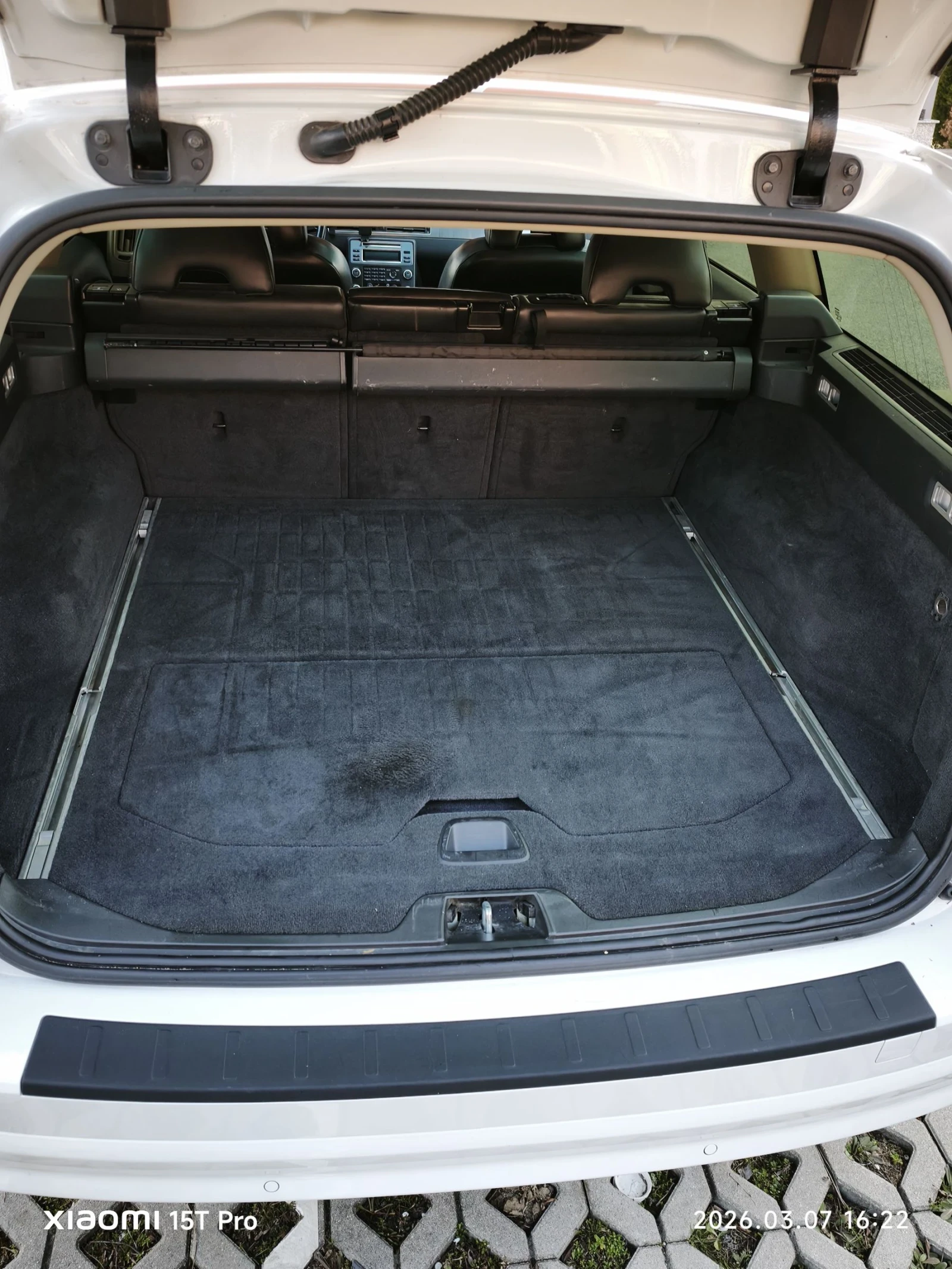 Volvo V70 2.4 D автоматик, снимка 11 - Автомобили и джипове - 53770140