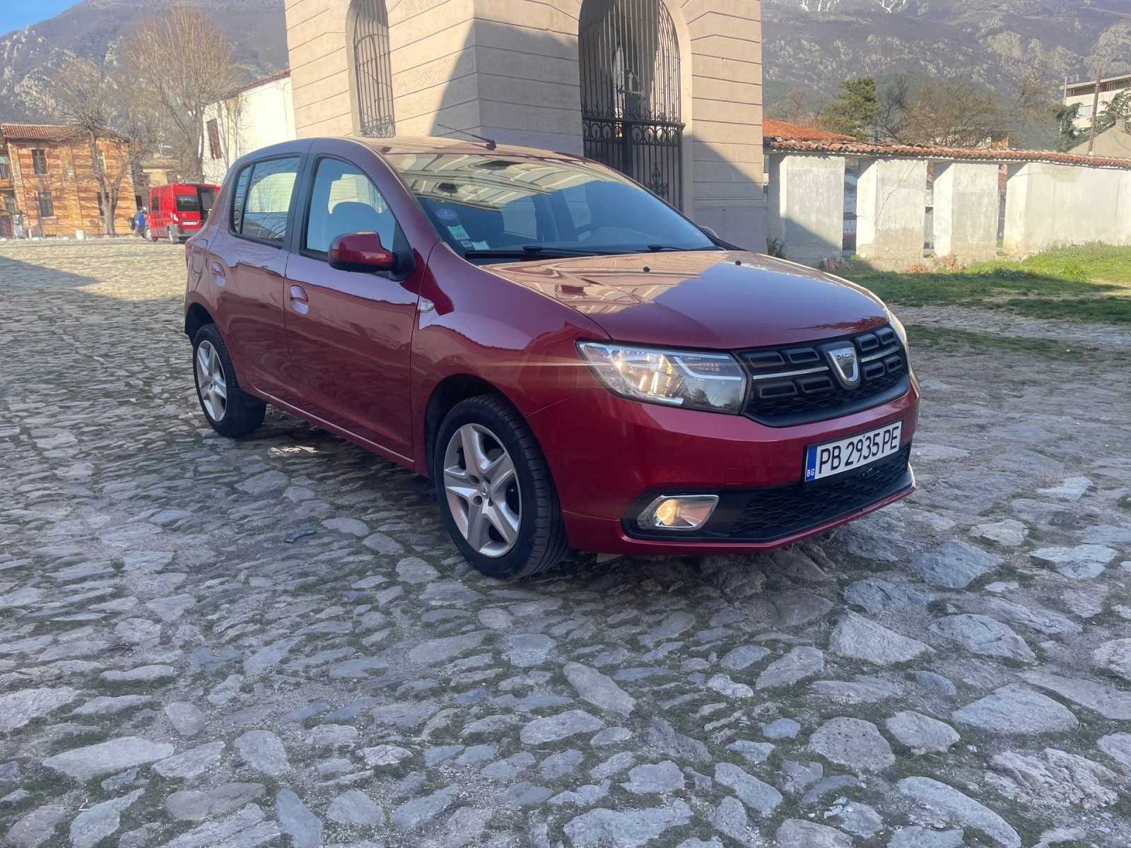 Dacia Sandero 1.0i, 75ks, 36000km KLIMA, снимка 7 - Автомобили и джипове - 53818515