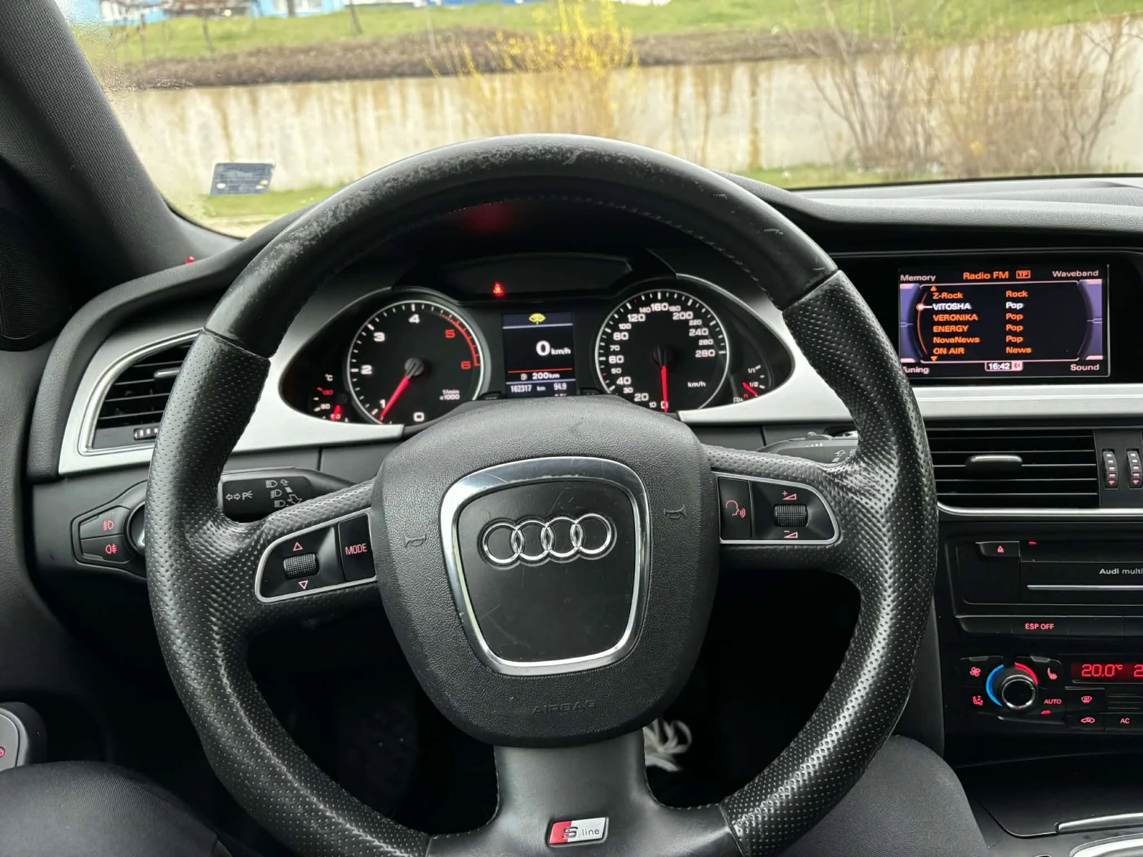 Audi A4 2.0 TDI S-Line , снимка 11 - Автомобили и джипове - 53967208