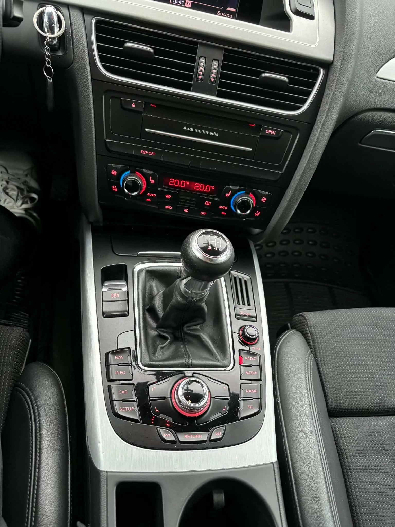 Audi A4 2.0 TDI S-Line , снимка 13 - Автомобили и джипове - 53967208