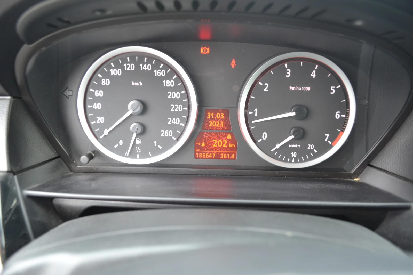 BMW 525 3.0i-197k.s, снимка 11 - Автомобили и джипове - 54040587