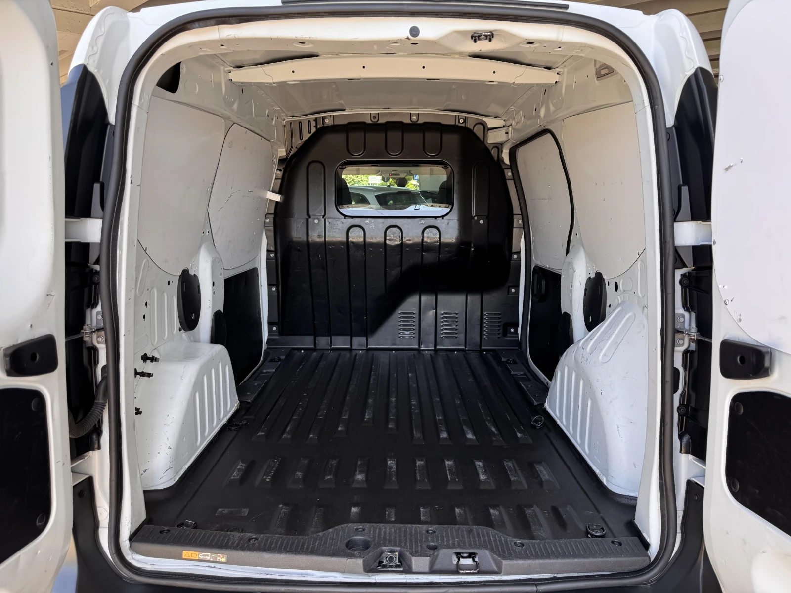 Renault Express Life/1.5dci/75K.C./6MT, снимка 15 - Автомобили и джипове - 54681741