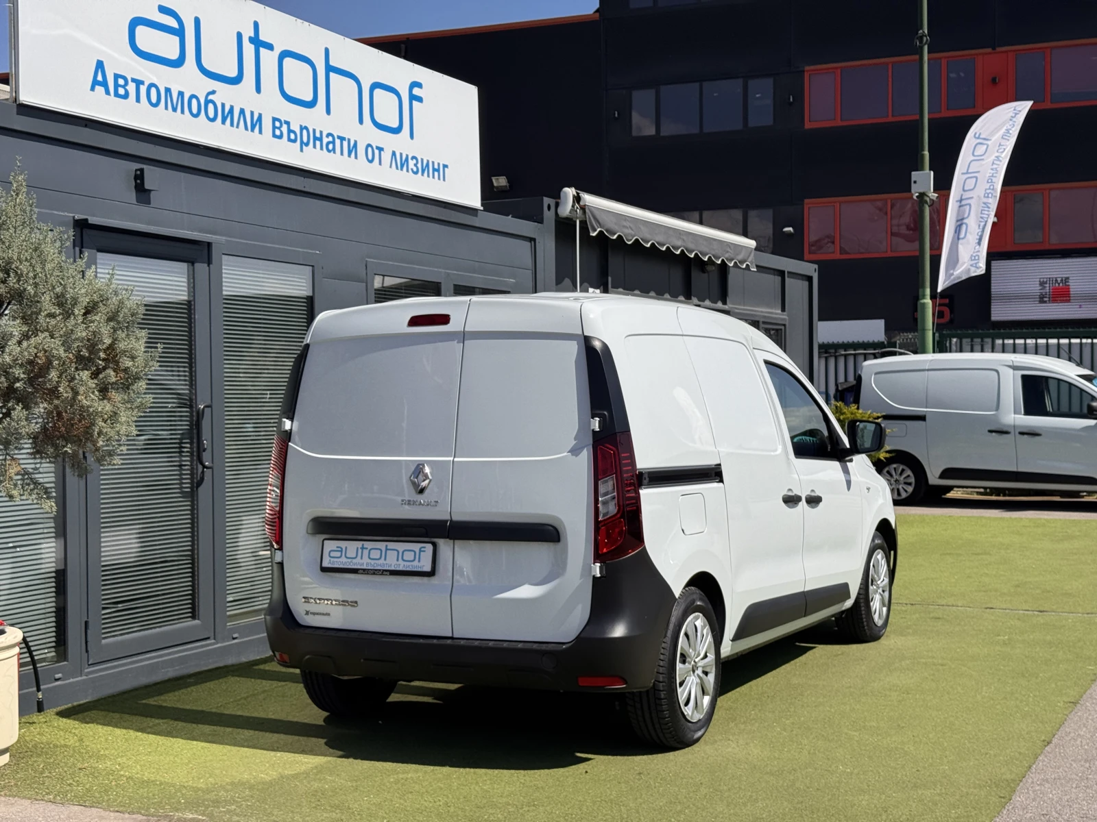 Renault Express Life/1.5dci/75K.C./6MT, снимка 4 - Автомобили и джипове - 54681741