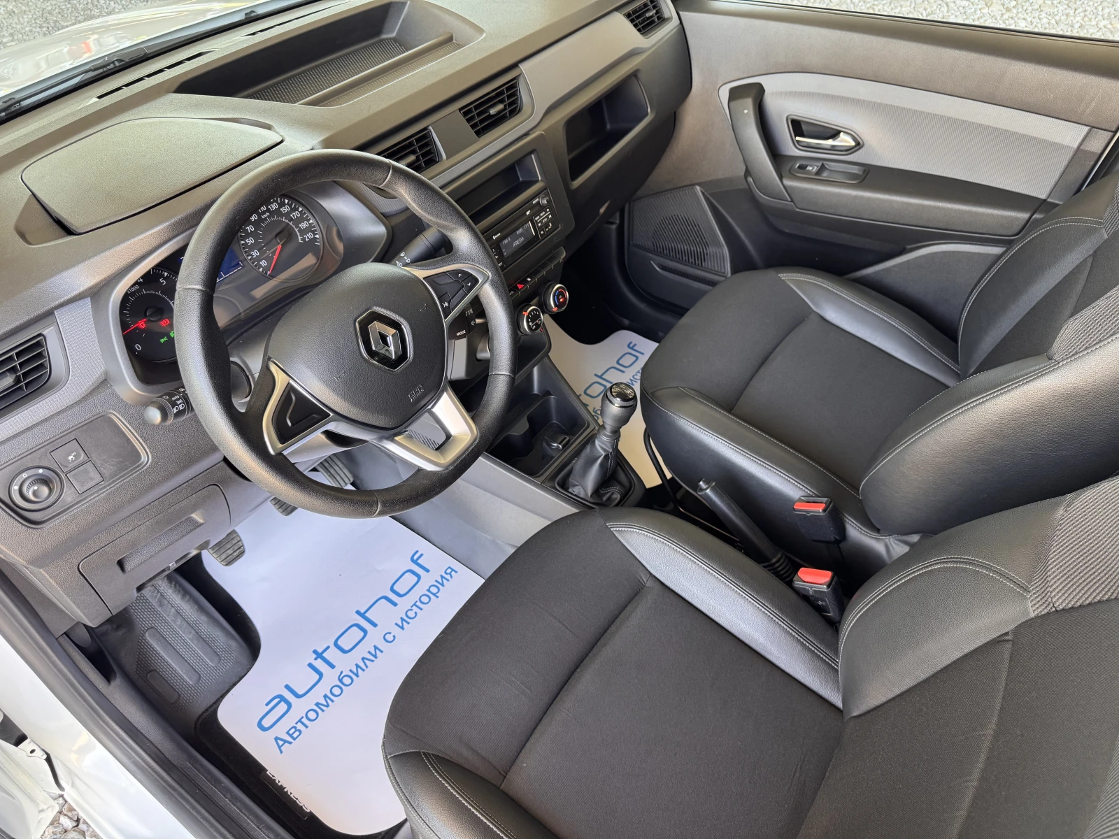 Renault Express Life/1.5dci/75K.C./6MT, снимка 7 - Автомобили и джипове - 54681741