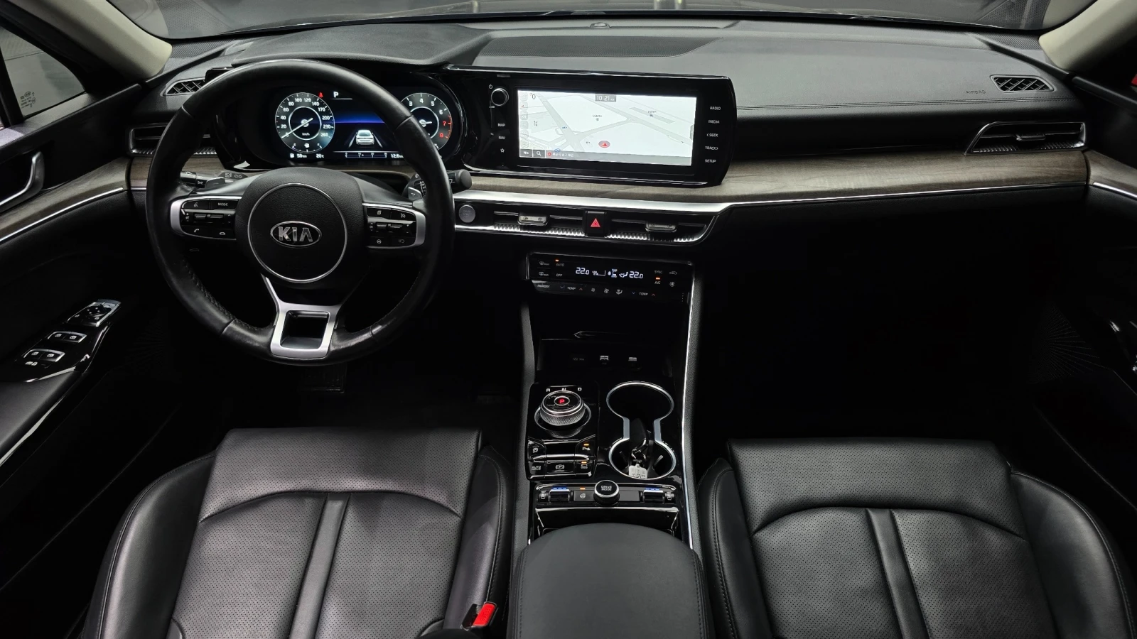 Kia K5 2.0 Noblesse | 360  Камера | Вентилирани седалки |, снимка 6 - Автомобили и джипове - 54819189