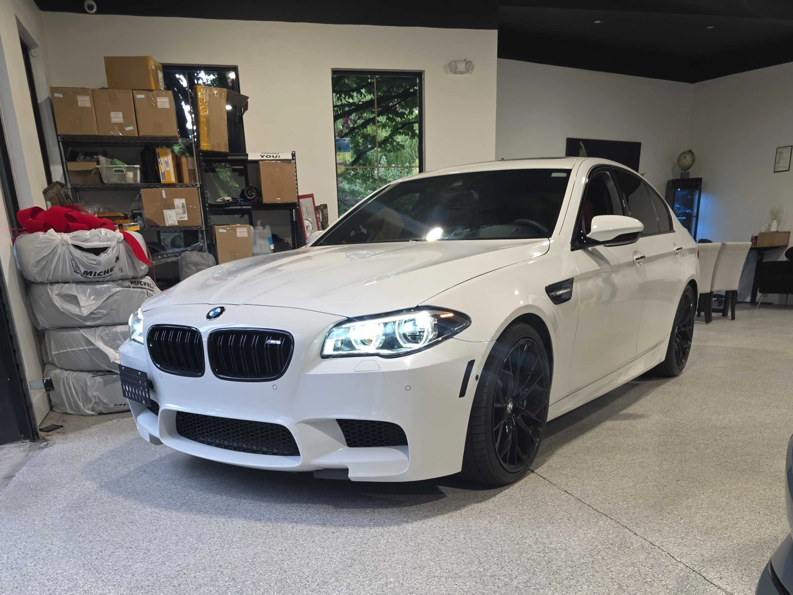 BMW M5 4.4L V8 / 28, 400 км. изключителна рядкост