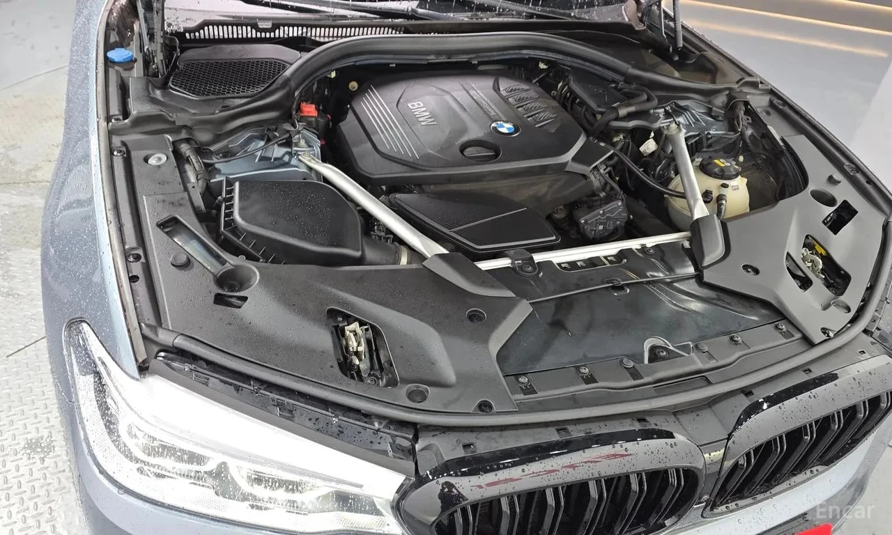 BMW 520 * 520d M Sport Package Plus * ЦЕНА ДО БГ, снимка 6 - Автомобили и джипове - 55963322