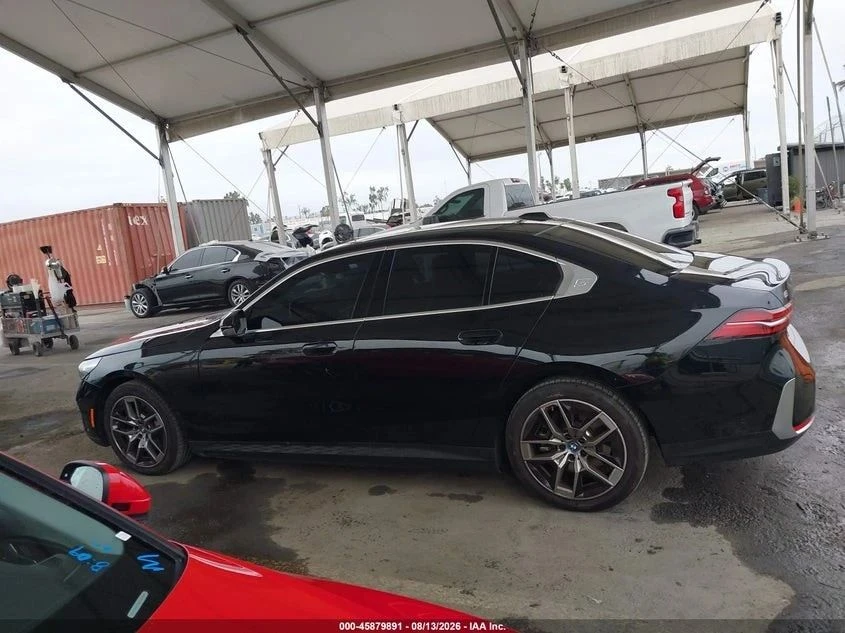 BMW i5, снимка 14 - Автомобили и джипове - 56688129