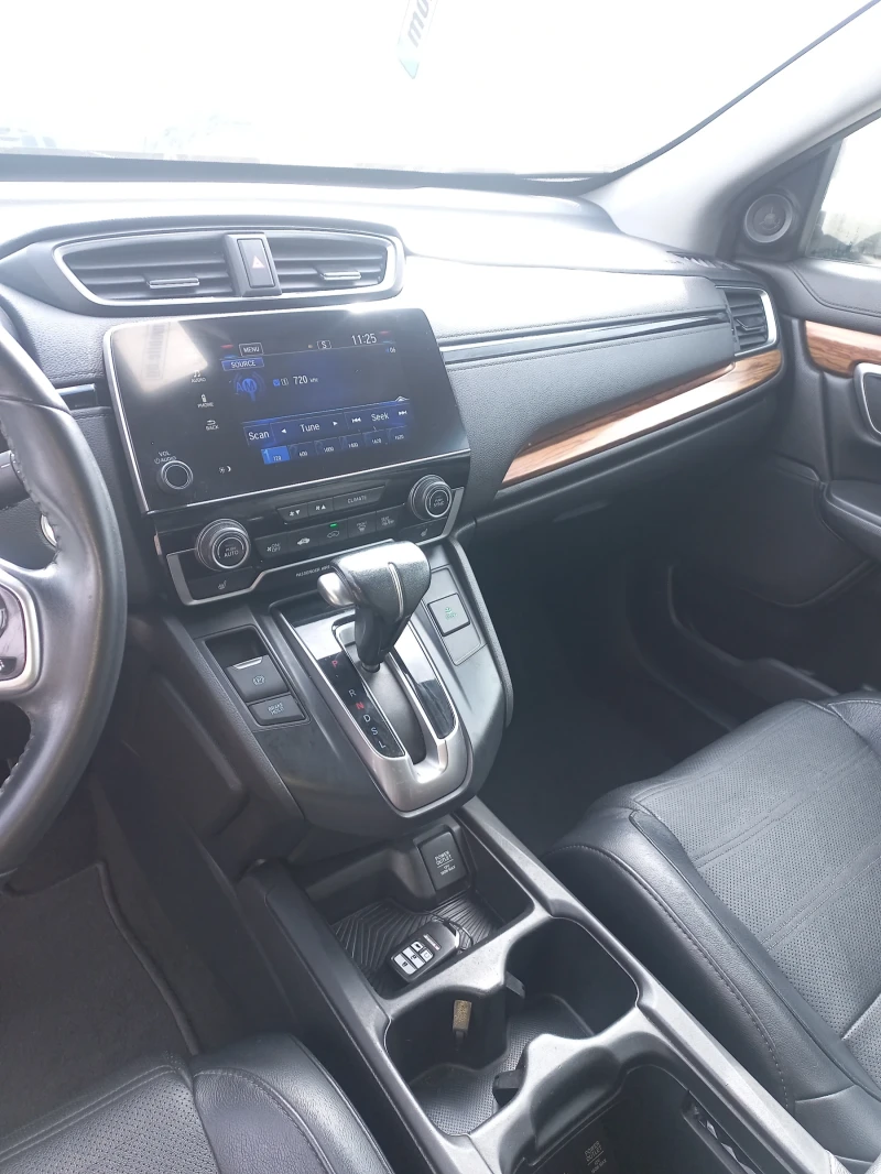 Honda Cr-v 1, 5 TURBO Koja, Avtomat, Panorama, снимка 13 - Автомобили и джипове - 52350036